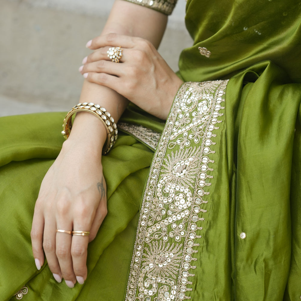 
                      
                        Lakshmi Saree Set
                      
                    