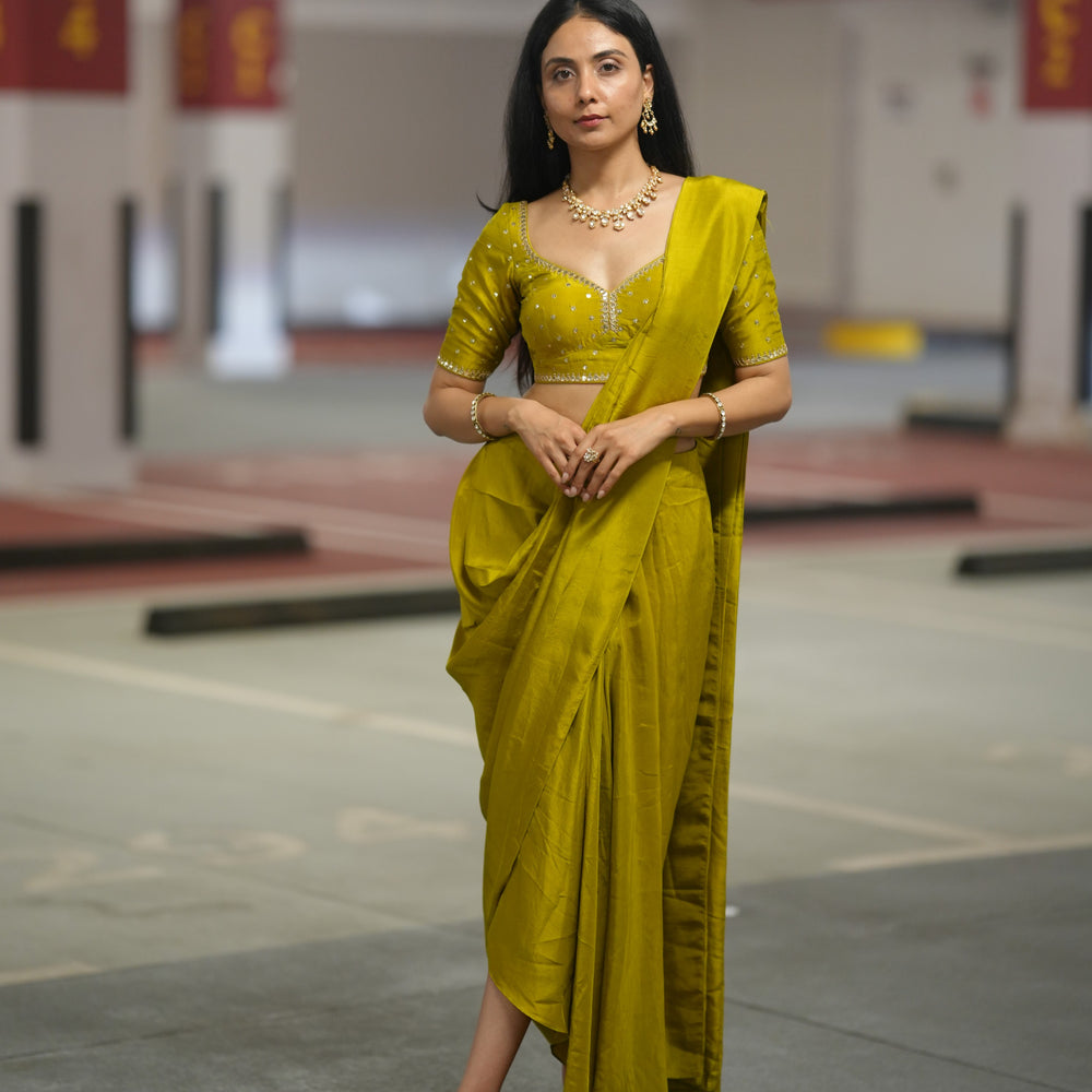 Niyati Saree Set