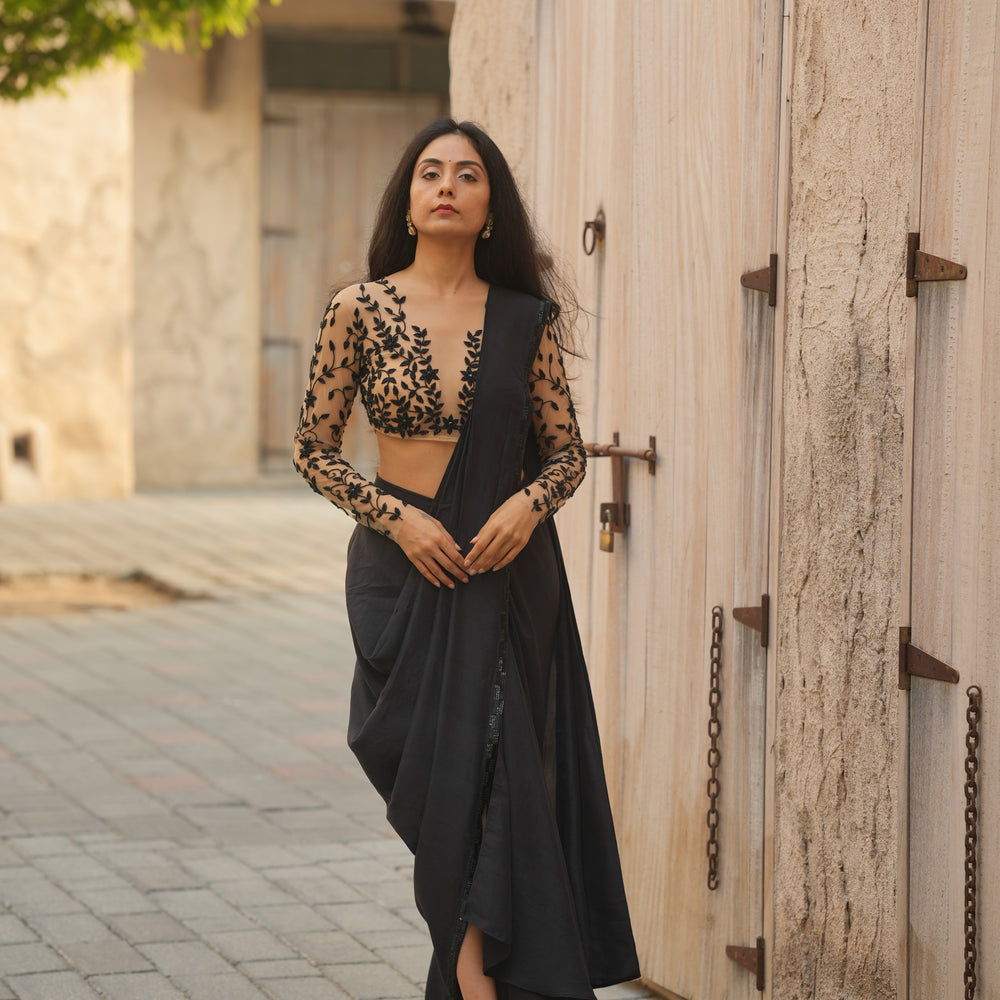 
                      
                        Raaya Saree
                      
                    