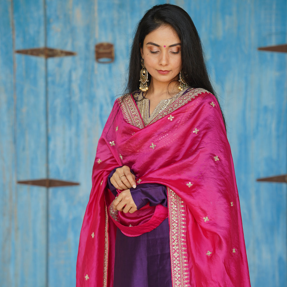 
                      
                        Rani Kurta Set
                      
                    